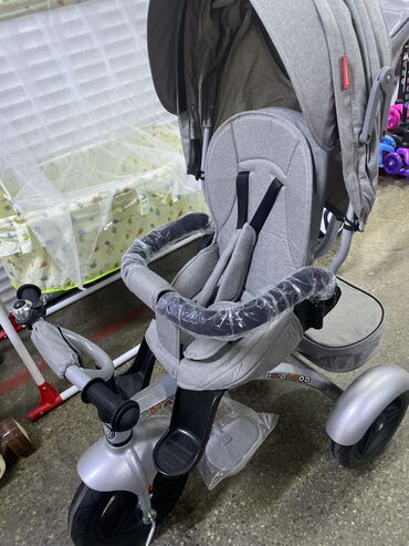 детская коляска новая: Коляска, цвет - Серебристый, Новый