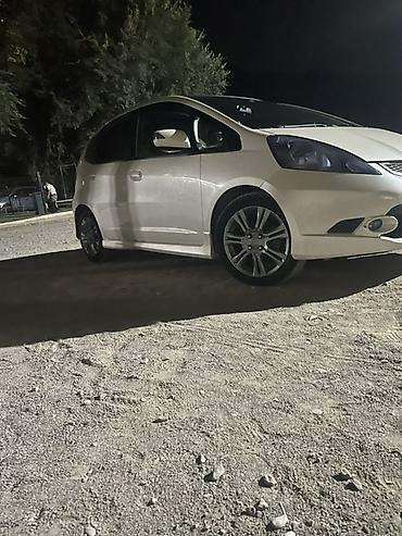 хонда рб: Honda Fit: 2010 г., 1.5 л, Вариатор, Бензин, Хэтчбэк — 1