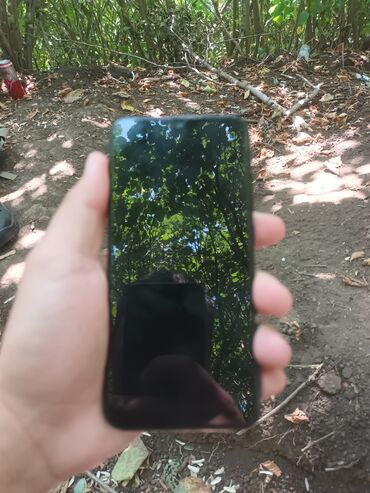 note 8 samsung qiymeti: Redmi note 8.Yaddas 128 gb.Ram 6.Hecbir prablemi yoxdur.Arxasinda