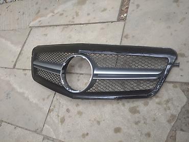 mercedes w202 radiator: Mercedes W212 E212 radiator barmaqlığı — 2