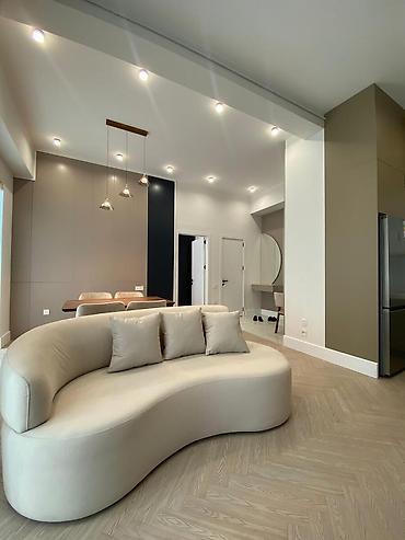samaxinkada satilan evlər: İcarəyə verilir 2 otaqlı yeni tikili 62 m², Ağ şəhər q. 2 000 AZN/ay — 7