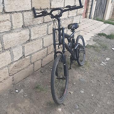 velosiped ramasi 28: Salam velosiped tecili satililir barter var 26liq dir qara rengli — 2