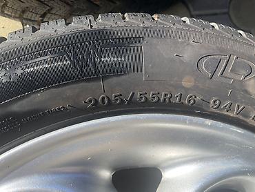 polovna sedista za auto: Alu felne sa gumama – 4 kom

205/55/16 dve su dot 35/25 dve 45/25 — 10