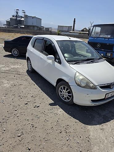 мото номер: Honda Fit: 2002 г., Хэтчбэк — 1