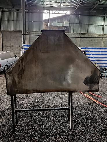 Другое оборудование для кафе, ресторанов: Продаются мангалы - 2 шт. +200 шампуров к каждому. Размеры: длина 220 — 9