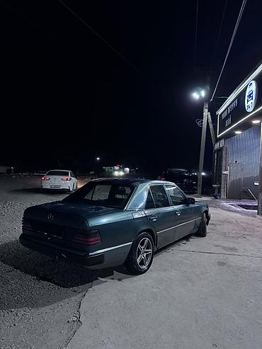 bmw e12: Mercedes-Benz W124: 1992 г., 2.6 л, Механика, Дизель, Седан — 8