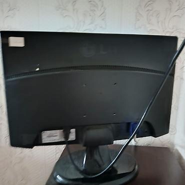 ccit a106 max характеристики: LG 19” LCD monitor - Model: LG Flatron (təxmini 18.5–19” diaqonal) - — 2