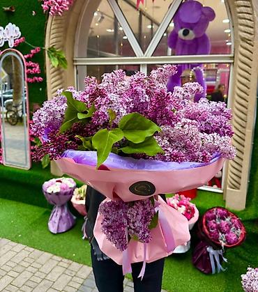 aşdım daşdım gülü: Sumqayit Çiçək buketləri – “Eshq flowerss” Məhsul təsviri: - Zərif — 9