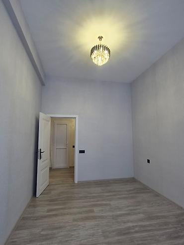 Mənzillər: 3 otaqlı, Yeni tikili, 82 kv. m — 5