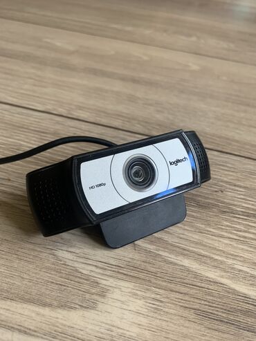 Веб-камеры: Продаю Logitech c930 e. 1080р. Качество отличное. Сломано крепление