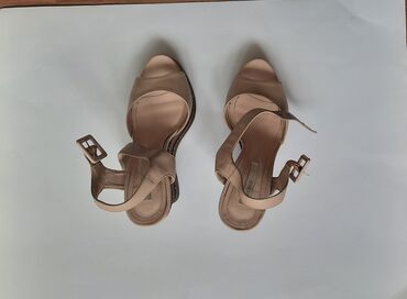женская обувь танкетки: Босоножки на танкетке, 39 размер. бежевые - натуральная кожа, хаки -