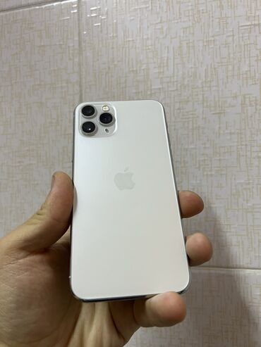 Apple iPhone: IPhone 11 Pro, Б/у, 256 ГБ, Белый, Защитное стекло, Чехол, 77 %