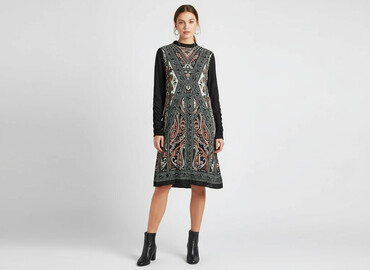 dodatki do czarnej sukienki zdjęcia: Oasis, Women`s dress, size XS