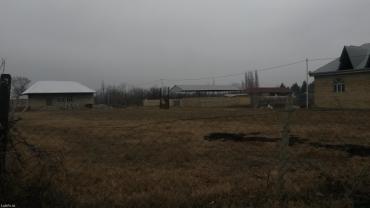 Daşınmaz əmlak: Torpaq samux rayonu serkar kendinin sheher terefden girish hissesinde