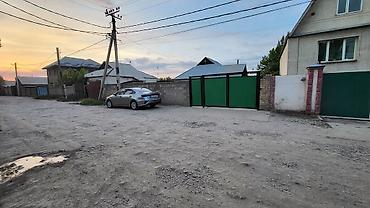 продаю дом дордой 1: 🏡 ПРОДАЁТСЯ ДОМ С ВЫСОКИМ КОММЕРЧЕСКИМ ПОТЕНЦИАЛОМ! 📍 Район рынка — 1