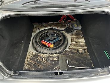 рейлинги на карнивал: Volkswagen Vento: 1999 г., 2 л, Механика, Бензин, Седан — 10