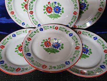 Ostali antikviteti: Tanjiri 1 madarski Alfrodi porcelan 1968 do 1987god. Tanjiri — 5