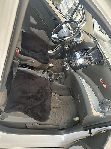 Chevrolet: Chevrolet Spark: 2015 г., 1 л, Вариатор, Бензин, Хэтчбэк at lalafo.kg — 17 Chevrolet: Chevrolet Spark: 2015 г., 1 л, Вариатор, Бензин, Хэтчбэк — 17