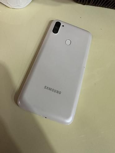 galaxy a20s: Samsung Galaxy A20s, rəng - Ağ — 2