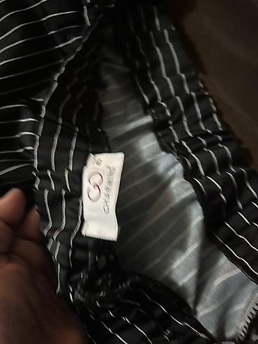 Повседневные платья: Платье в черную тонкую вертикальную полоску. - Модель: свободного — 10