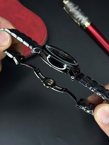 baş: Klassik xronoqraf dizaynlı kişi qol saatı - Brend üslubu: Patek — 2