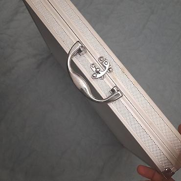 gumuş qab qacaq: 24 parça bıçaq–çəngəl–qaşıq dəsti (metal çamadanla) - Material — 4