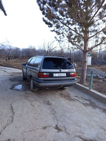 продам транспортер т2: Volkswagen Passat: 1991 г., 1.8 л, Механика, Бензин, Универсал