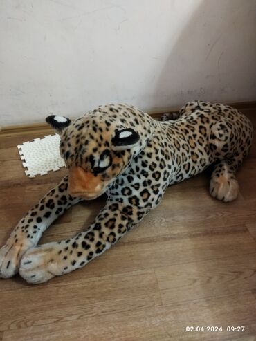 Игрушки: Продаю леопард и мишку