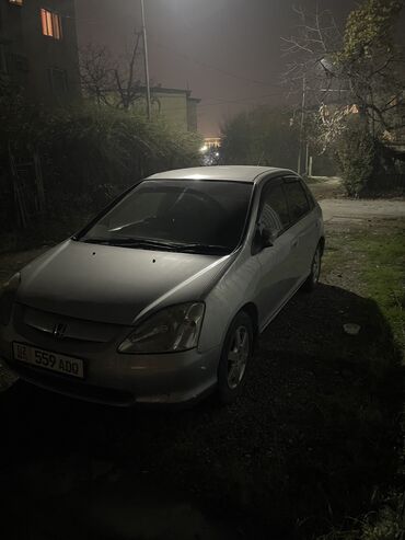 продаю авто в рассрочку фит: Honda Civic: 2001 г., 1.7 л, Вариатор, Бензин, Хетчбек