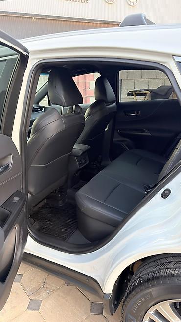 Toyota: Toyota Venza: 2023 г., 2.5 л, Вариатор, Гибрид, Кроссовер — 8