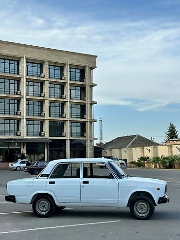 28 traktor satisi: VAZ (LADA) 2107: 1.6 l | 2005 il 52369 km Sedan — 3