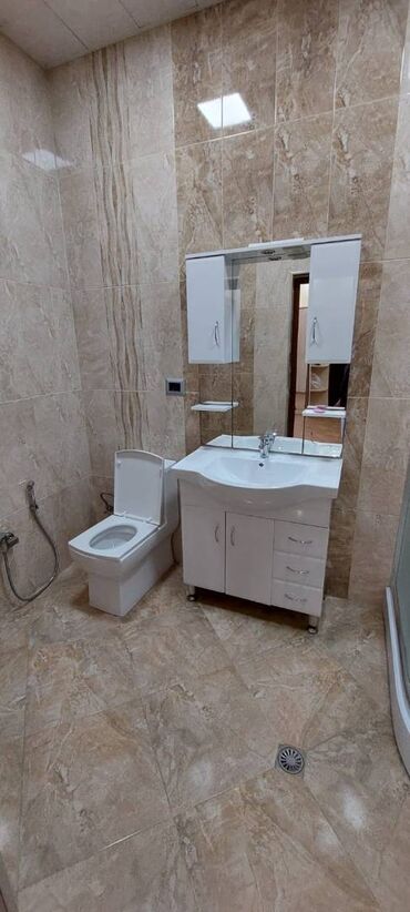 Uzunmüddətli kirayə mənzillər: Nizami rayonu,Koroğlu metrosu,Yeni tikilinin 8-ci mərtəbəsində,3 — 9