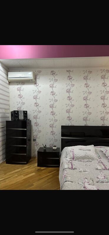 Yataq otağı dəstləri: İkinəfərlik çarpayı, 2 tumba, Komod, Termo, İtaliya, İşlənmiş -da lalafo.az — 2 Yataq otağı dəstləri: İkinəfərlik çarpayı, 2 tumba, Komod, Termo, İtaliya, İşlənmiş — 2