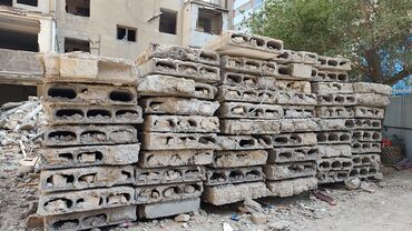 beton paneli: Beton panel, Kredit yoxdur