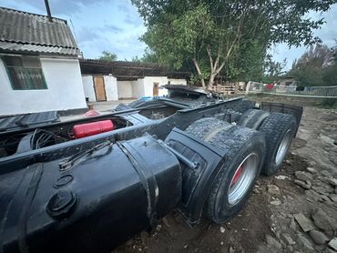 срочно срочно продам машину: Продается ХОВО тягач 2006года выпуска, двигатель после капитального