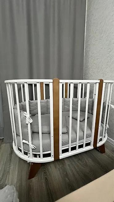 yumru beşik: Oğlan və qız üçün, İşlənmiş, Yumru, Beşik, Dəst ilə, Matras ilə, Yellənmə mexanizmi ilə — 1