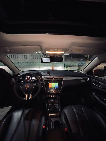 corolla 2018: Roewe i5: 2019 г., 1.5 л, Механика, Бензин, Седан — 7