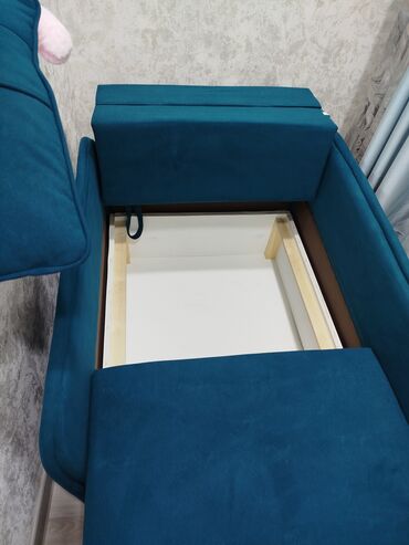 Другая мебель: Продаю диван-кровать, размер 1.90*0.95 в раскладном состоянии — 5