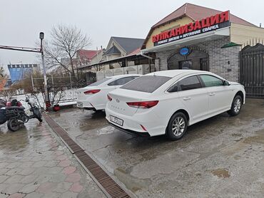 Легковой транспорт: Сдаю в аренду: Легковое авто, Под такси