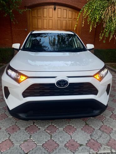 rav4: Toyota RAV4: 2021 г., 2.5 л, Автомат, Бензин, Кроссовер