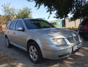 машина автомобил: Volkswagen Golf: 2002 г., 2 л, Механика, Бензин, Универсал