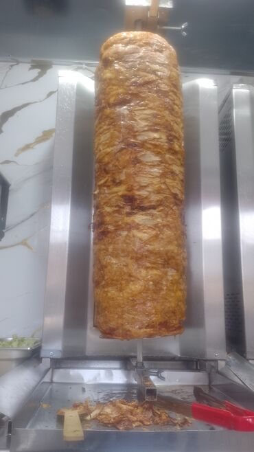 Ofisiantlar: Ofisiant tələb olunur, Fast food, Gündəlik ödəniş, 18-29 yaş, 1 ildən az təcrübə