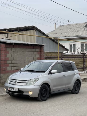 Toyota: Toyota ist: 2002 г., 1.5 л, Автомат, Бензин, Универсал