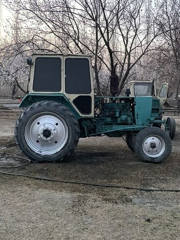 вольво тягач фш12: Трактор колесный с кабиной, класс тяги примерно 1,4–2. Внешне —