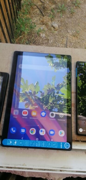 Tableti: Hp 4kom 100e sam Akatel tableti 20.000din 4kom sve novo. PODRŽAVA — 21