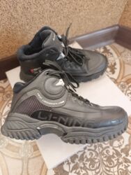 cybex коляски бишкек: Продаётся зимние кроссовки Лининг оригинал, размер 35-36, состояние