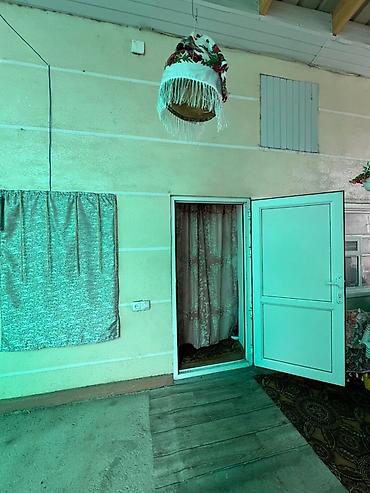 Продажа коттеджей и домов: 4 комнаты, 50 м², 6 соток, Токмак, Собственник — 12