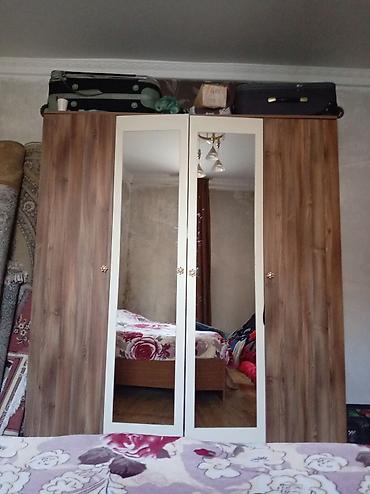 taxta qutular: Üç bölməli paltar şkafı - Material: laminat taxta teksturalı korpus — 1