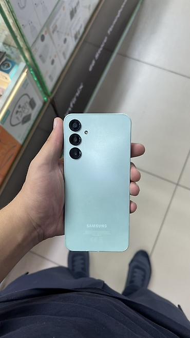 oneplus смартфоны: Смартфон Samsung Galaxy A16 (модель SM-A556F/DS), цвет светло-зелёный — 1