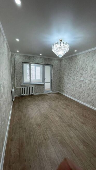 агенство кыргыз недвижимость: 1 комната, 35 м², 105 серия, 4 этаж, Евроремонт